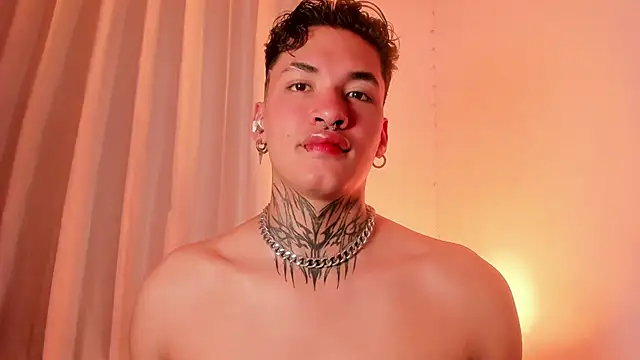 AlecBanne online show from December 21, 2025, 11:27 pm