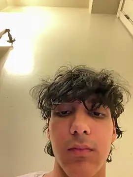 Snapshot of aurelius6975 chatting on March 21, 2026, 6:47 am aurelius6975 online show from March 21, 2026, 6:47 am