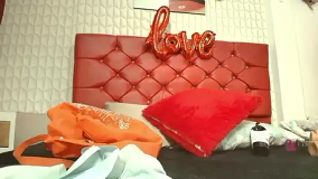 Elizabetth Roman online show from February 26, 2026, 8:09 pm