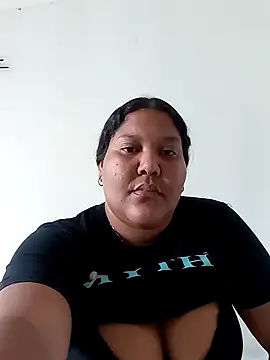 VaneandRossy online show from December 22, 2025, 1:33 pm