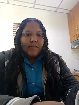 Snapshot of VaneandRossy chatting on February 12, 2026, 1:11 pm VaneandRossy online show from February 12, 2026, 1:11 pm