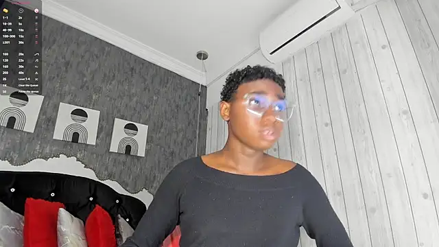 teylor lovee online show from March 4, 2026, 9:11 pm