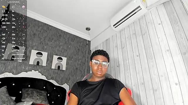 teylor lovee online show from March 8, 2026, 9:18 pm