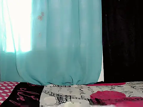 Snapshot of Emmagildoltx chatting on January 11, 2026, 6:04 pm Emmagildoltx online show from January 11, 2026, 6:04 pm