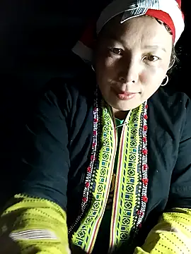 lux-angel online show from February 17, 2026, 2:53 am