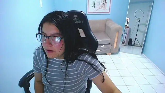 Snapshot of eva_smit_t chatting on December 5, 2025, 3:05 am eva smit t online show from December 5, 2025, 3:05 am