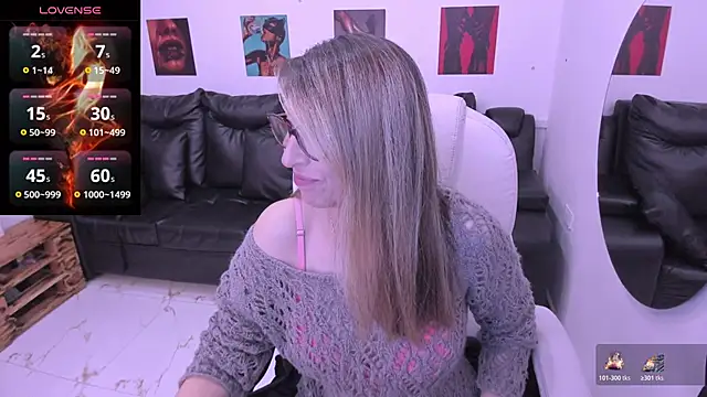 Snapshot of Scarlett_079 chatting on March 31, 2026, 11:56 am Scarlett 079 online show from March 31, 2026, 11:56 am