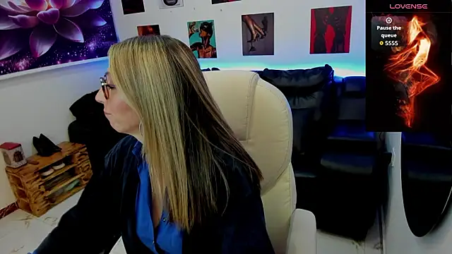 Scarlett 079 online show from February 8, 2026, 11:41 am