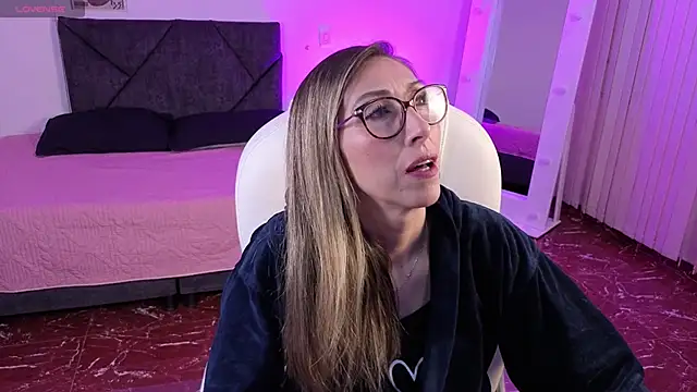 Scarlett 079 online show from May 11, 2026, 11:55 am