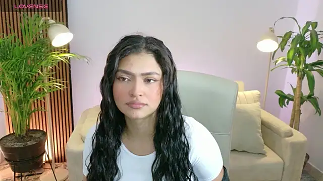 Snapshot of victoria___moon chatting on February 23, 2026, 1:12 pm victoria moon online show from February 23, 2026, 1:12 pm