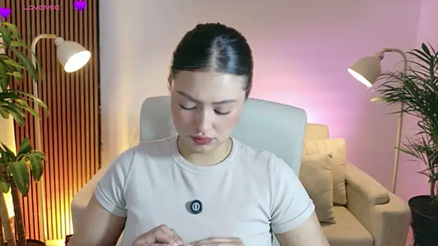 victoria   moon online show from April 9, 2026, 1:50 pm