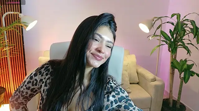 Snapshot of victoria___moon chatting on February 5, 2026, 1:40 pm victoria moon online show from February 5, 2026, 1:40 pm