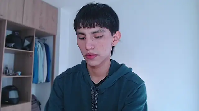 andrew courtzz online show from February 13, 2026, 7:58 pm