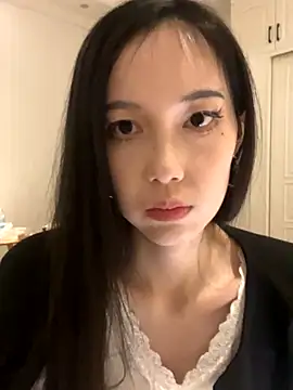 Snapshot of DD-52 chatting on December 15, 2025, 11:38 am DD-52 online show from December 15, 2025, 11:38 am