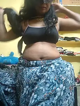 Preeti345 online show from December 16, 2025, 8:18 am