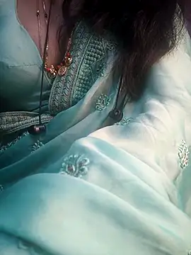 Preeti345 online show from April 16, 2026, 4:35 am