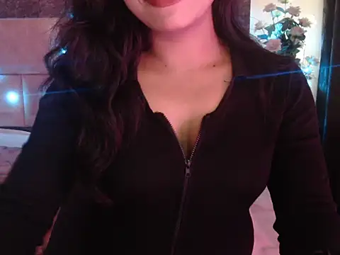 Lola Bebe online show from April 7, 2026, 4:36 am