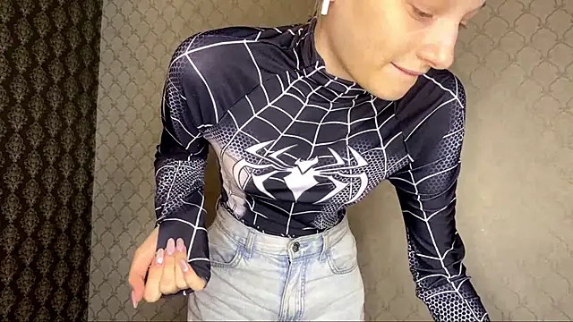 Snapshot of Cleonoth2o chatting on February 3, 2026, 6:13 pm Cleonoth2o online show from February 3, 2026, 6:13 pm