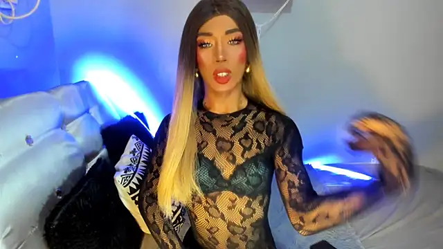 TsBlackHORSECOCKcalix online show from May 6, 2026, 4:44 pm