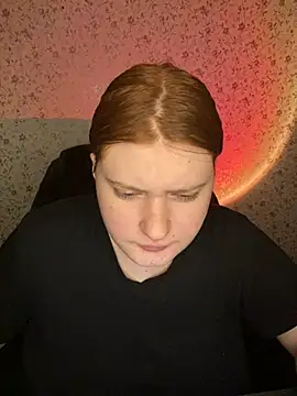 Snapshot of NicollVeys chatting on February 15, 2026, 5:34 pm NicollVeys online show from February 15, 2026, 5:34 pm