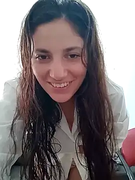 Snapshot of Marestrella-25 chatting on December 18, 2025, 12:31 pm Marestrella-25 online show from December 18, 2025, 12:31 pm