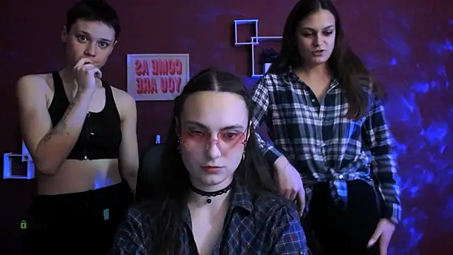 Snapshot of jenna_elayne chatting on February 24, 2026, 9:21 am jenna elayne online show from February 24, 2026, 9:21 am