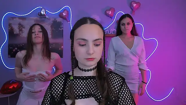 Snapshot of jenna_elayne chatting on February 19, 2026, 9:06 am jenna elayne online show from February 19, 2026, 9:06 am