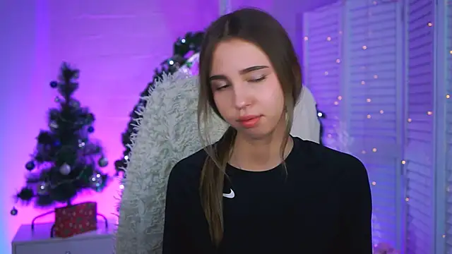 Snapshot of KimPorins chatting on December 14, 2025, 1:39 pm KimPorins online show from December 14, 2025, 1:39 pm