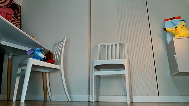 minji snow online show from April 6, 2026, 1:01 pm