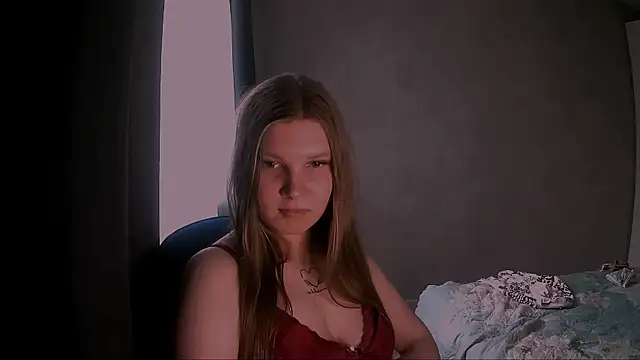 nelli lux  online show from December 5, 2025, 9:30 am