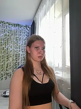 nelli lux  online show from January 13, 2026, 10:52 am