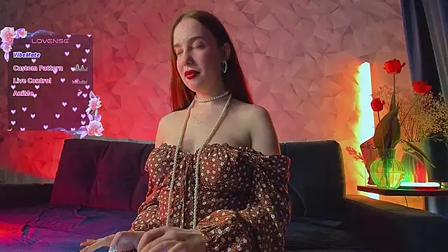 moon siren online show from May 9, 2026, 8:23 pm