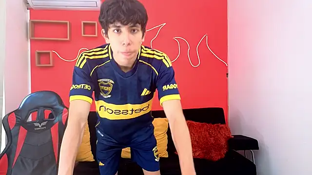 Neo Twink online show from May 31, 2026, 5:29 pm