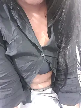 Riya rani8 online show from January 5, 2026, 5:38 pm