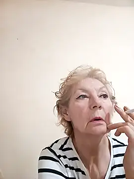 Snapshot of Calypso-Loove chatting on January 8, 2026, 10:43 am Calypso-Loove online show from January 8, 2026, 10:43 am