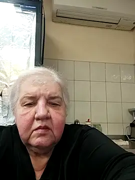 Snapshot of HapinessLovee chatting on December 19, 2025, 8:06 am HapinessLovee online show from December 19, 2025, 8:06 am