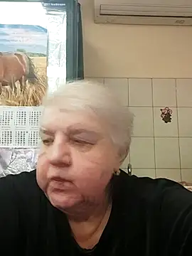 Snapshot of HapinessLovee chatting on January 15, 2026, 11:02 am HapinessLovee online show from January 15, 2026, 11:02 am