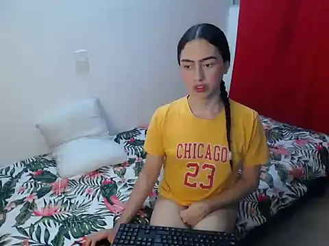 Snapshot of Kammy_Candy chatting on February 16, 2026, 12:42 am Kammy Candy online show from February 16, 2026, 12:42 am