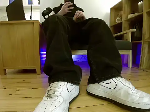 Snapshot of jonas_camboy chatting on March 3, 2026, 5:20 pm jonas camboy online show from March 3, 2026, 5:20 pm