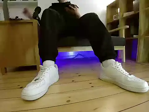 Snapshot of jonas_camboy chatting on January 15, 2026, 4:21 pm jonas camboy online show from January 15, 2026, 4:21 pm