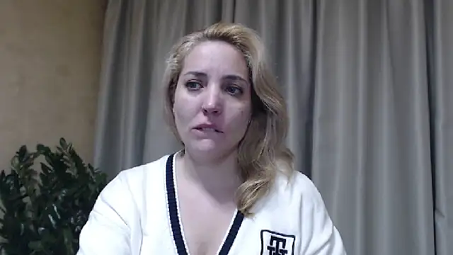 sweetpussy online show from March 7, 2026, 3:28 pm