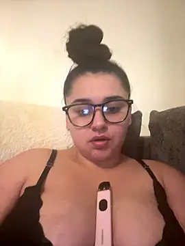 Wild Busty Niyah XX online show from January 13, 2026, 9:41 pm