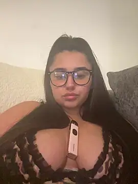 Wild Busty Niyah XX online show from February 16, 2026, 9:34 pm