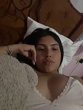  Laurentt  online show from February 3, 2026, 2:00 am