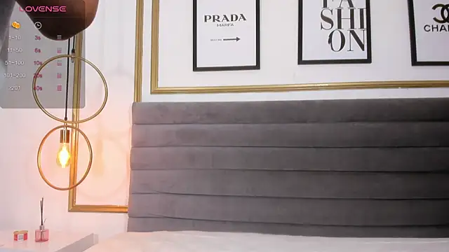 Ririblonde1 online show from December 15, 2025, 12:33 pm