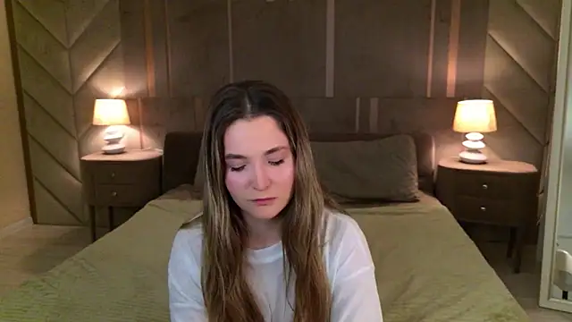 Lina Sinerz online show from March 10, 2026, 8:46 pm