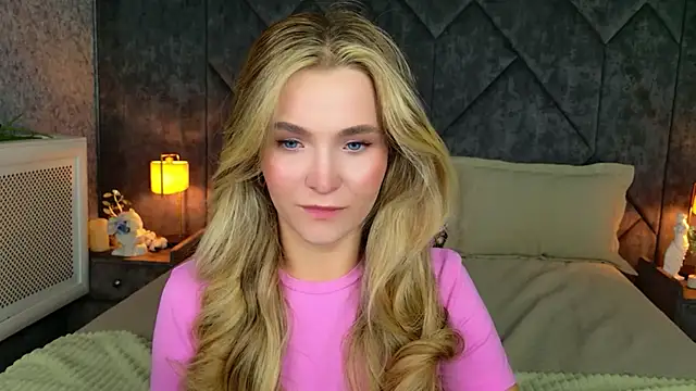 Lina Sinerz online show from July 8, 2026, 8:31 pm
