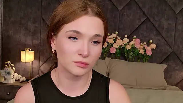 Lina Sinerz online show from June 21, 2026, 3:29 pm