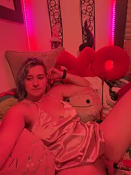 Snapshot of rosiebuddy chatting on February 12, 2026, 12:21 am rosiebuddy online show from February 12, 2026, 12:21 am