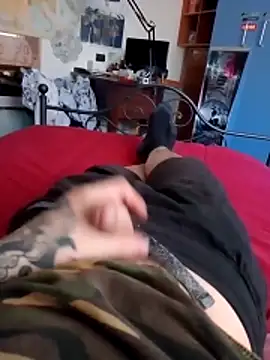 Snapshot of barbone15 chatting on February 26, 2026, 11:32 am barbone15 online show from February 26, 2026, 11:32 am